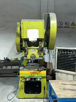 좋은 가격 CNC Servo Punch Press 1250 kN Force for Sheet Metal Fabrication 온라인으로