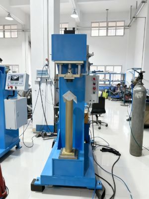 수압 코너 형성 및 결합 기계