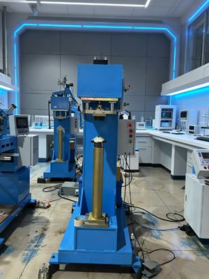 수압 코너 형성 및 결합 기계