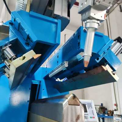 3 축 CNC 위치화 220V 전압 및 스테인리스 스틸 프레임에 대한 500W 전력