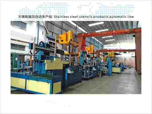 1500KN 주통력, 30KW 모터 전력 및 스테인리스 스틸 가구 생산을위한 700*880 MM2 작업 테이블